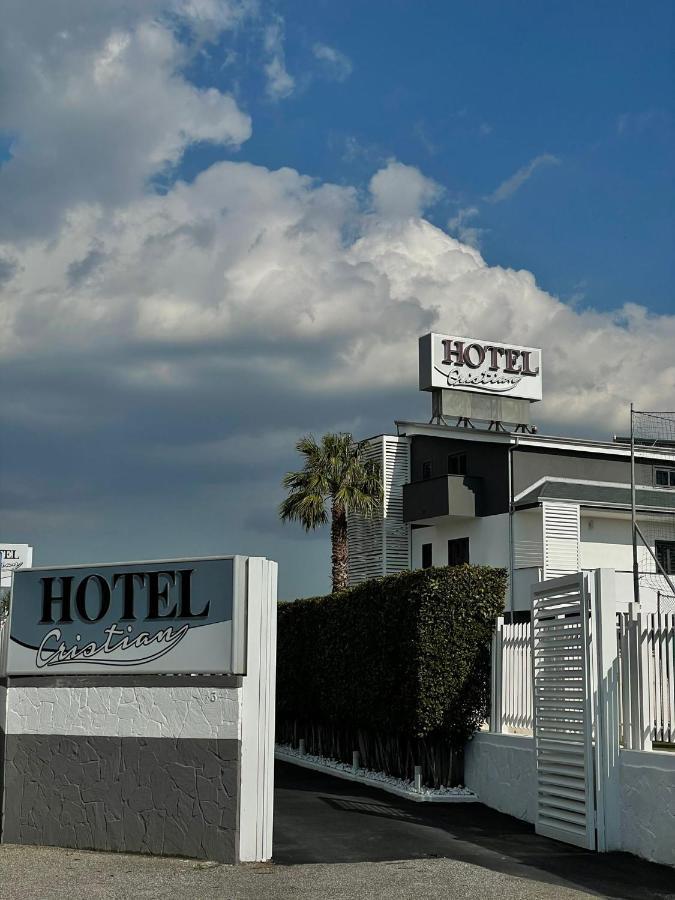 Hotel Cristian Giugliano In Campania Esterno foto