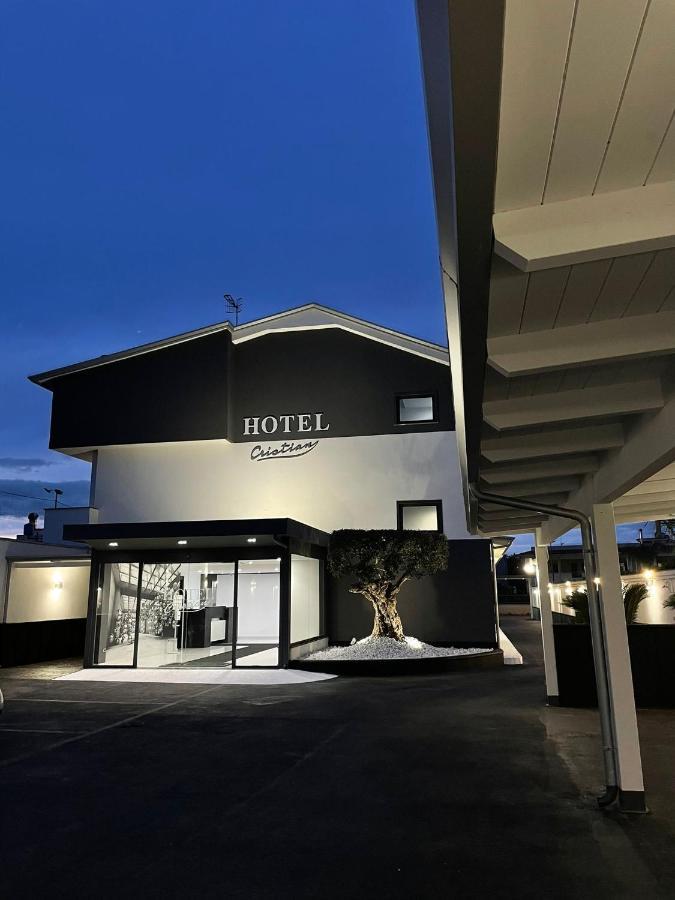 Hotel Cristian Giugliano In Campania Esterno foto
