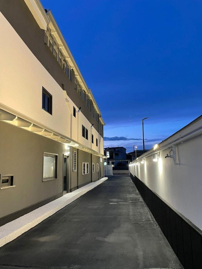 Hotel Cristian Giugliano In Campania Esterno foto