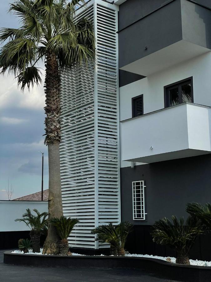 Hotel Cristian Giugliano In Campania Esterno foto