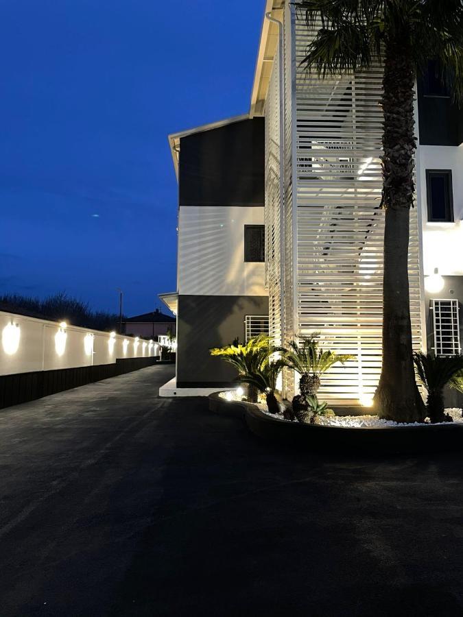 Hotel Cristian Giugliano In Campania Esterno foto
