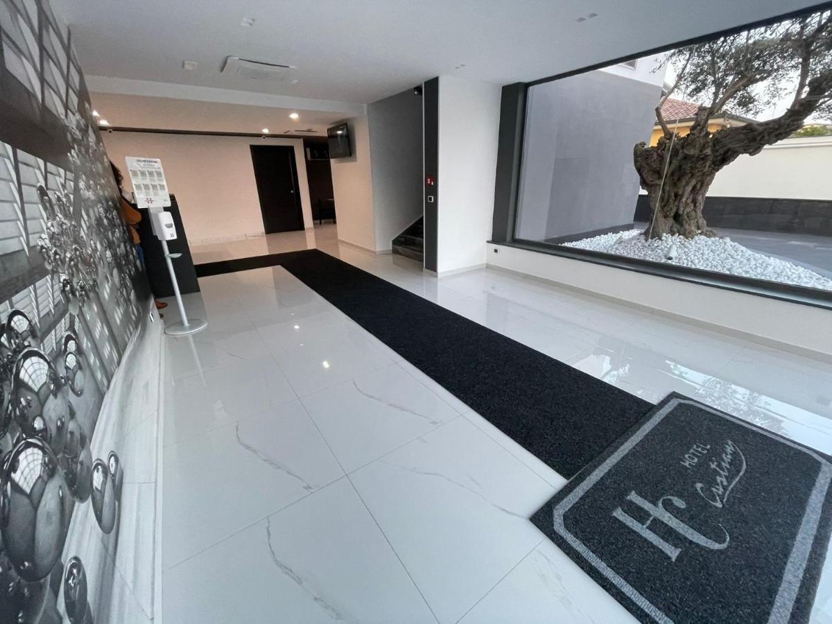 Hotel Cristian Giugliano In Campania Esterno foto