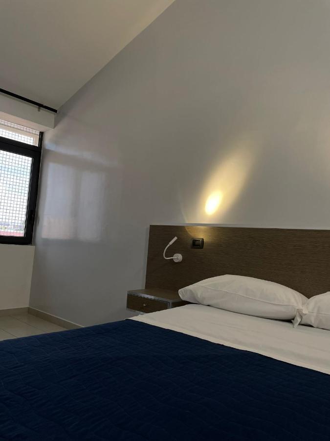 Hotel Cristian Giugliano In Campania Esterno foto