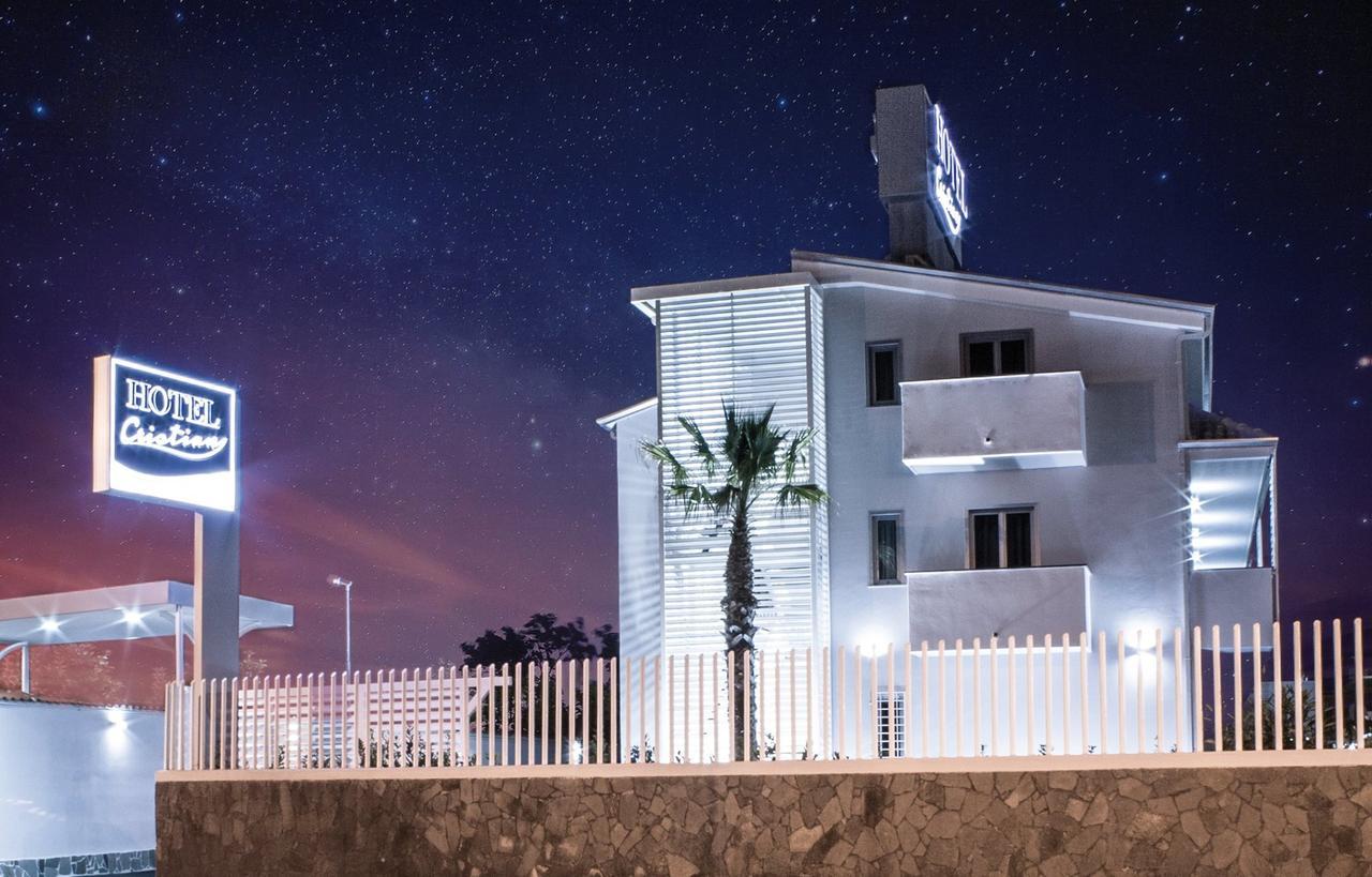 Hotel Cristian Giugliano In Campania Esterno foto